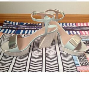 Christian Siriano Stylish Women's Sandals in Mint and Silver